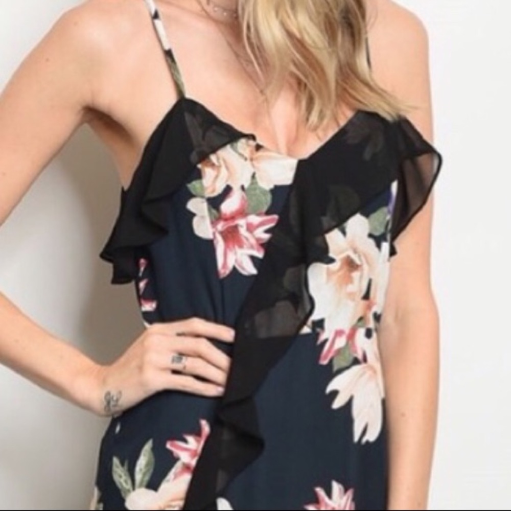 BLACK FLORAL RUFFLED DETAIL MAXI DRESS - Picture 2 of 10